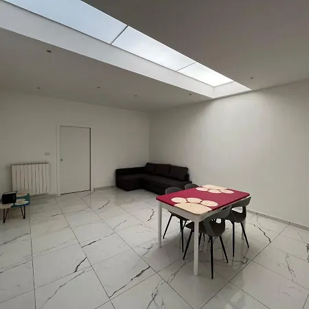 Amedeo House Apartmán *