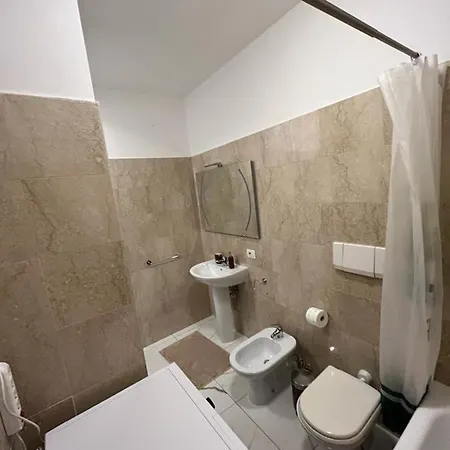 Amedeo House Appartamento Bari